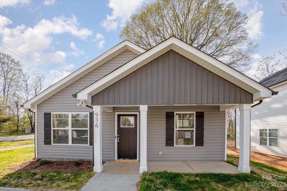 936 4th St, Statesville, NC 28677 - photo 1