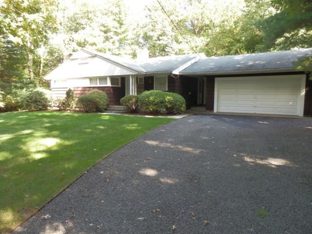 22 Stowe Place, Trumbull, CT 06611 - photo 1