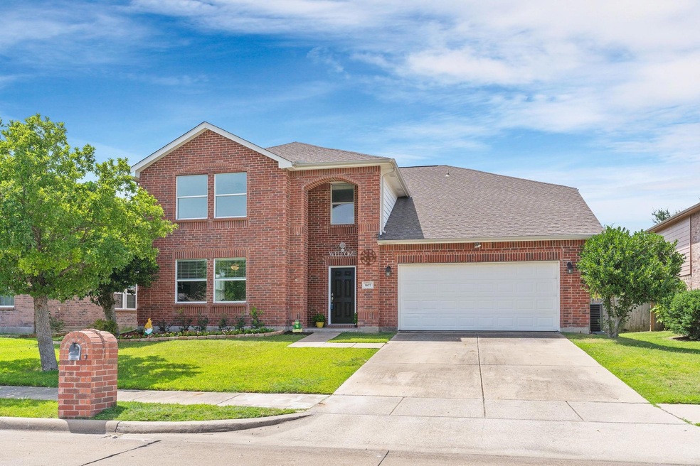 807 Bessemer Dr, Wylie, TX 75098 - photo 1