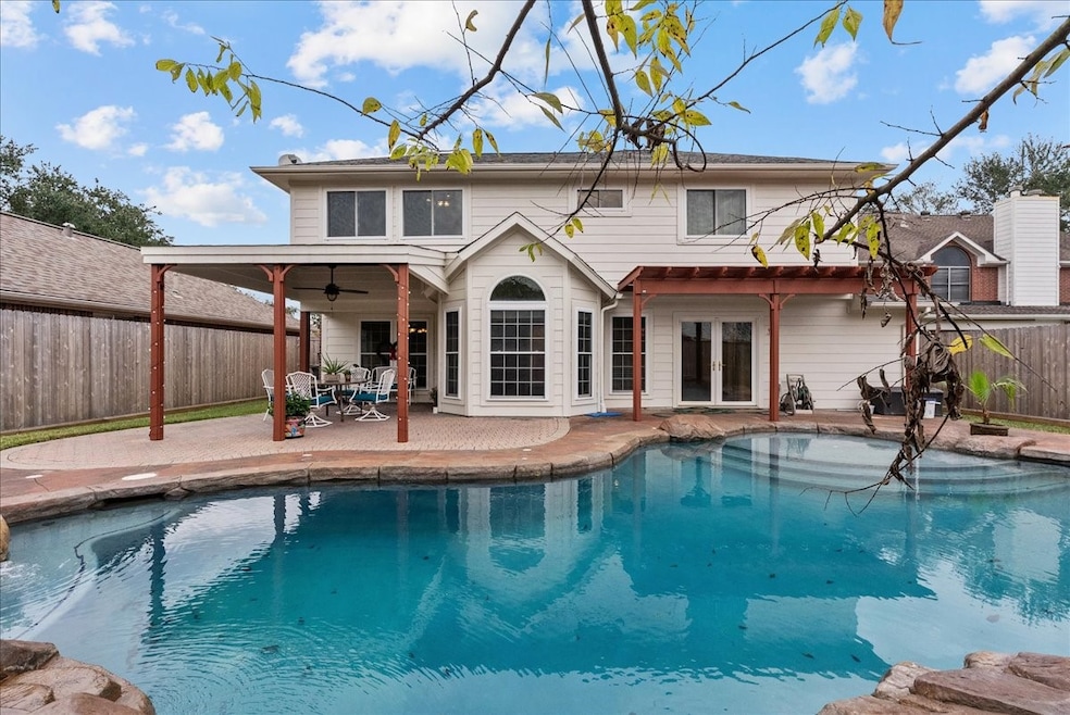 15514 Contender Ln, Friendswood, TX 77546 - photo 1