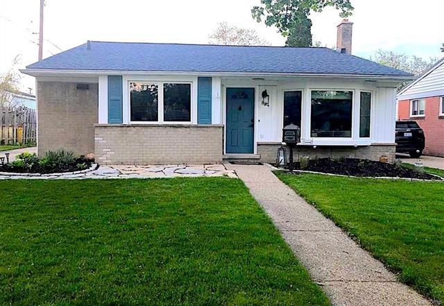 824 Dreon Dr, Clawson, MI 48017 - photo 1