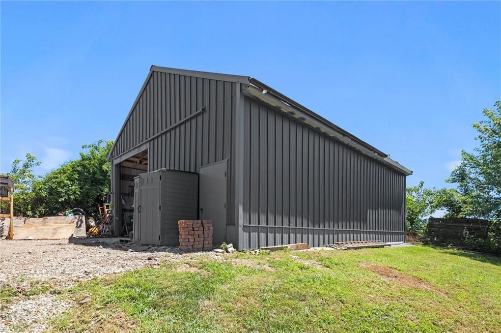 14101 Sandusky St, Bonner Springs, KS 66012 - photo 1