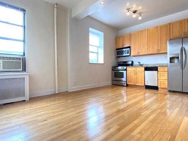 501 Cathedral Pkwy unit 7-F, New York, NY 10025 - photo 1