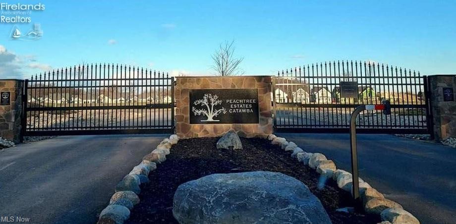 For Sale $449,999 • Co-Listing Agent