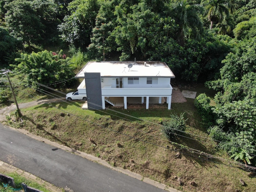 House Corner Lot 1852m2