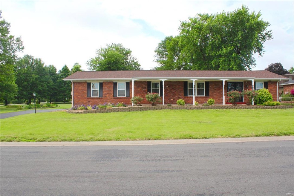 403 Su Andra Dr, Collinsville, IL 62234 - photo 1