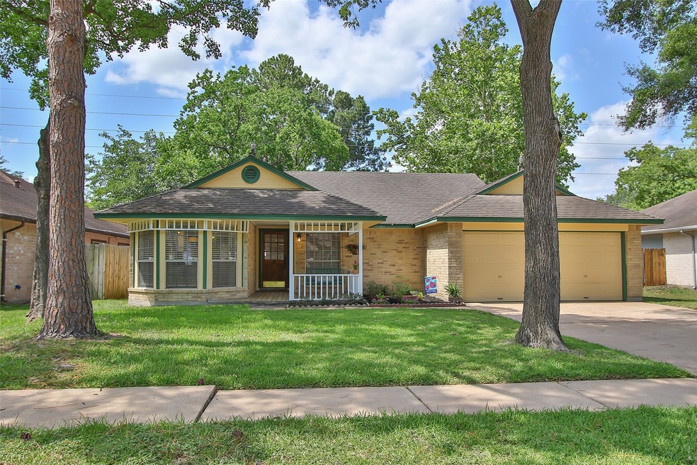 15426 Pebble Lake Dr, Houston, TX 77095 - photo 1