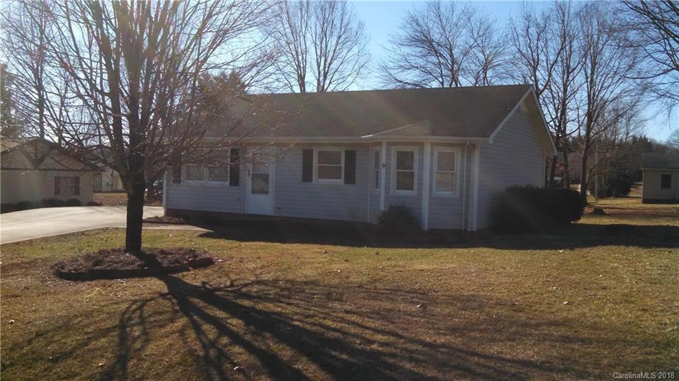 110 Hollowbrook Ct, Statesville, NC 28625 - photo 1