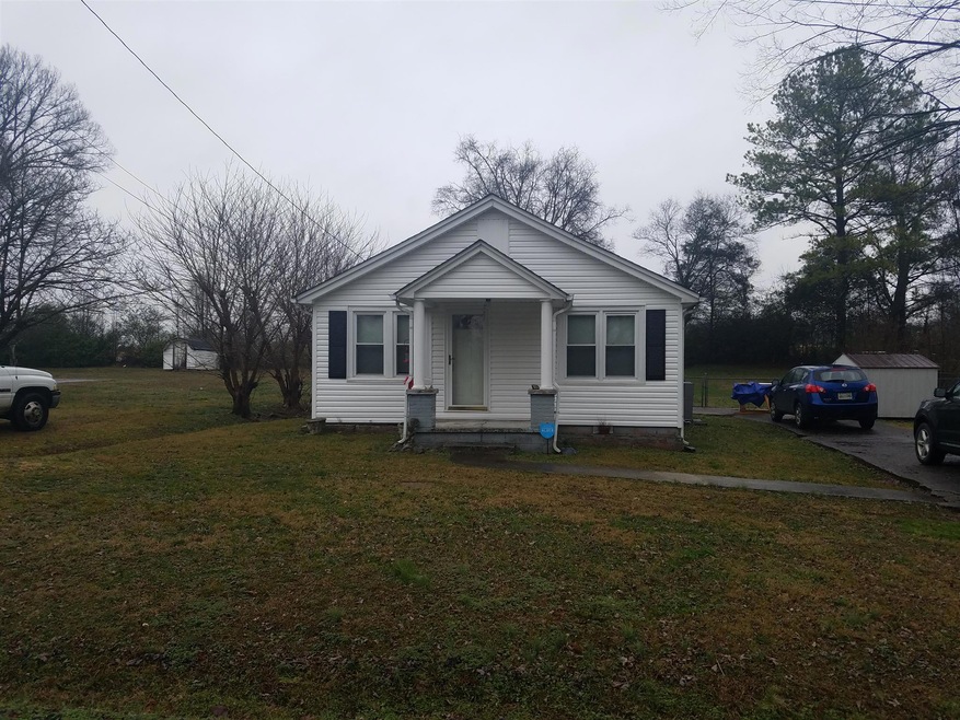 305 Chestnut Dr, Shelbyville, TN 37160 - photo 1