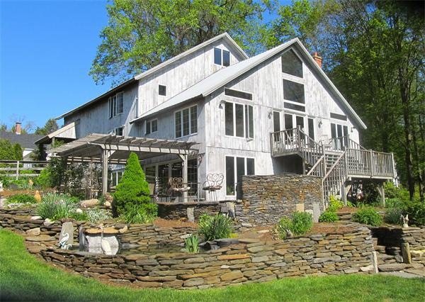 360 S Pleasant St, Amherst, MA 01002 - photo 1