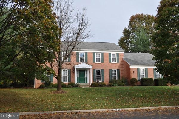 12655 Lloydminster Dr, North Potomac, MD 20878 - photo 1