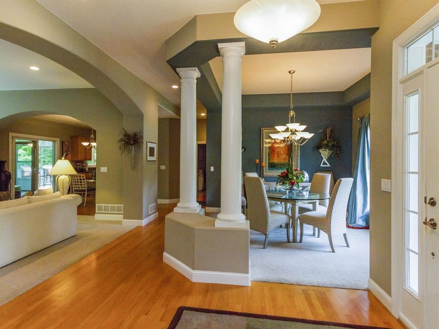 3402 River Ridge Ct NE, Cedar Rapids, IA 52402 - photo 1