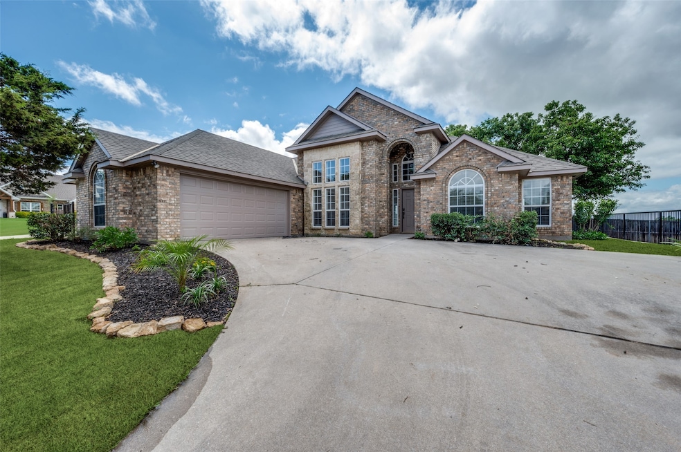 Under Contract $340,000 • Co-Listing Agent