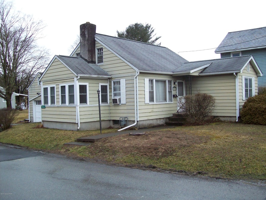 506 Avenue E, Stroudsburg, PA 18360 - photo 1