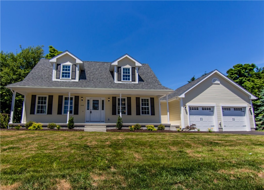 342 Logee St, Woonsocket, RI 02895 - photo 1