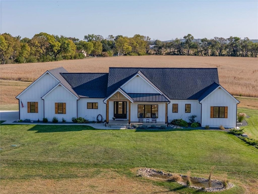 1072 E 1466 Rd, Lawrence, KS 66046 - photo 1