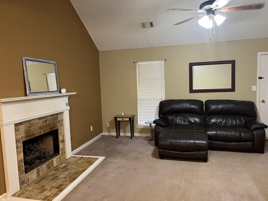 204 Cedar Ridge Ln, Locust Grove, GA 30248 - photo 1