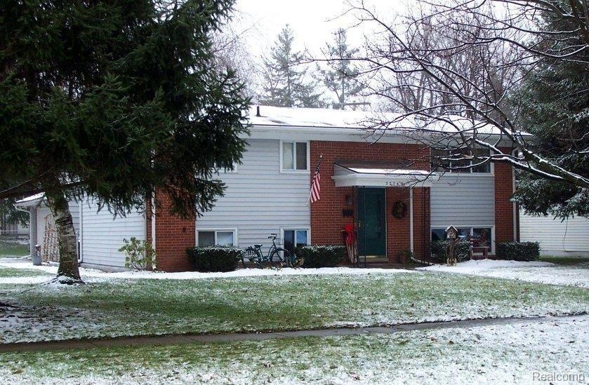 Nice wide fenced corner lot