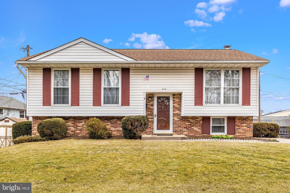 295 Pinoak Dr, Frederick, MD 21701 - photo 1