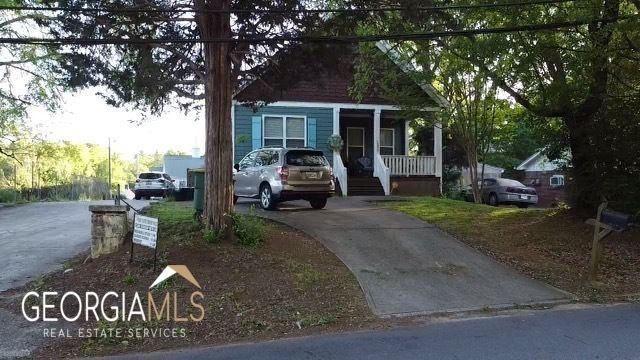 Front of home and driveway