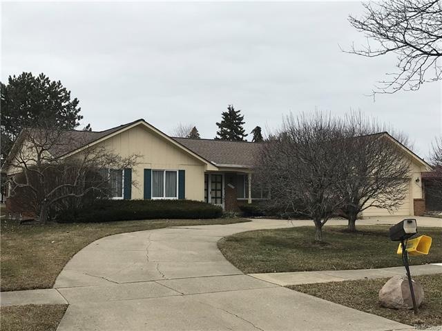 Circular driveway