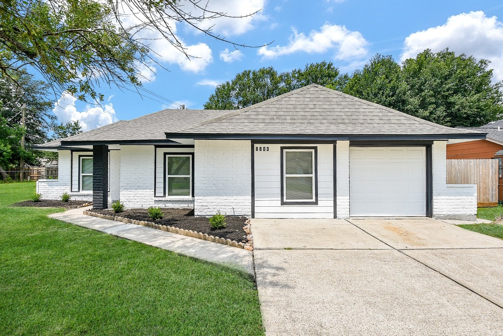 8803 Burford Ln, Houston, TX 77088 - photo 1