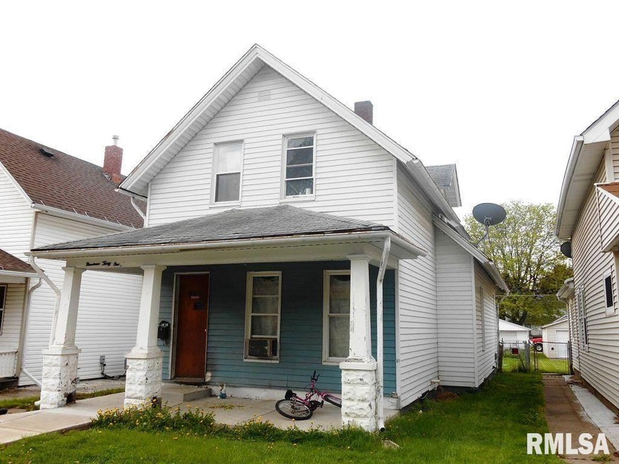 1931 W 4th St, Davenport, IA 52802 - photo 1