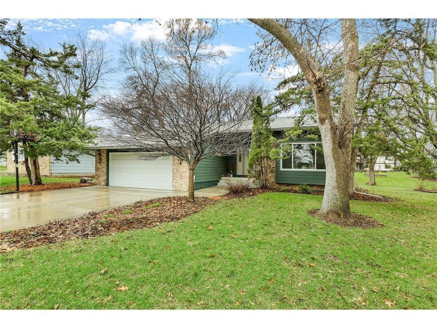 110102 Arboretum Way, Chaska, MN 55318 - photo 1