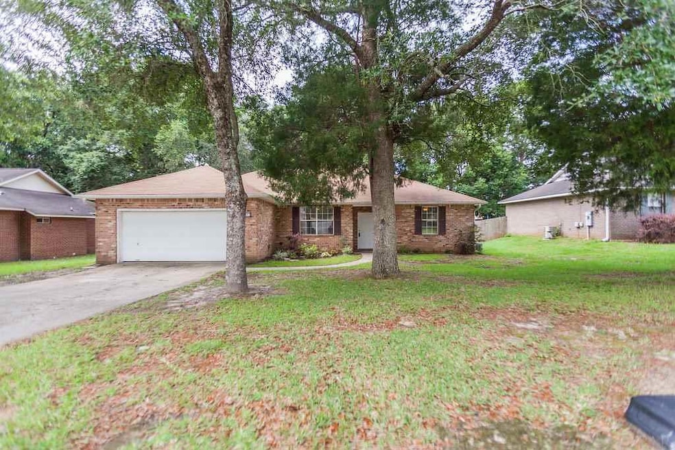 3424 Holt Cir, Pensacola, FL 32526 - photo 1