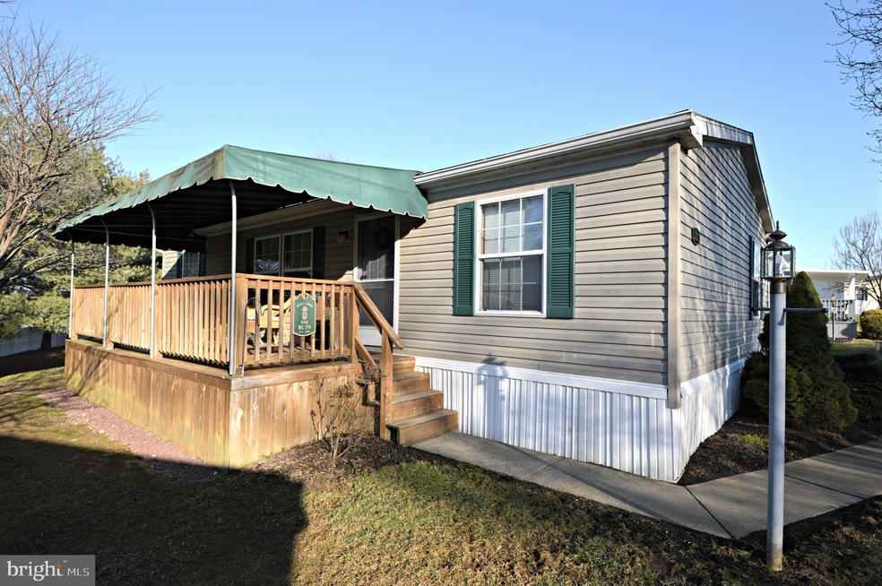 202 Cricklewood Ct, Lancaster, PA 17603 - photo 1