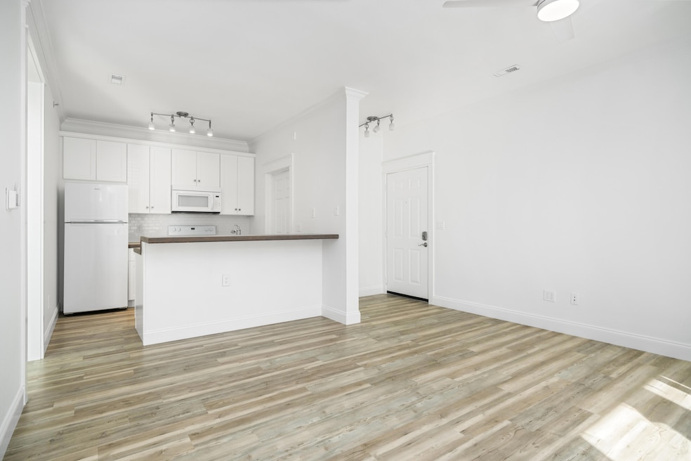 130RiverLandingDr#7116 -Eterna_Media-1