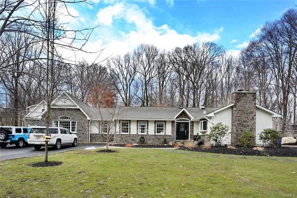 261 N Highland Ave, Pearl River, NY 10965 - photo 1