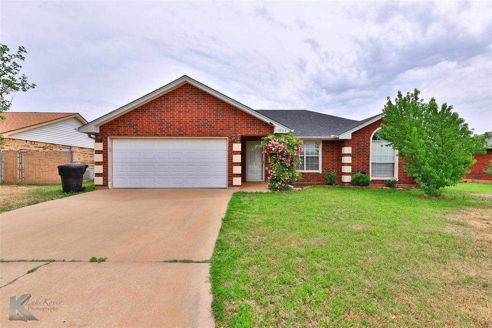 7825 Thompson Pkwy, Abilene, TX 79606 - photo 1