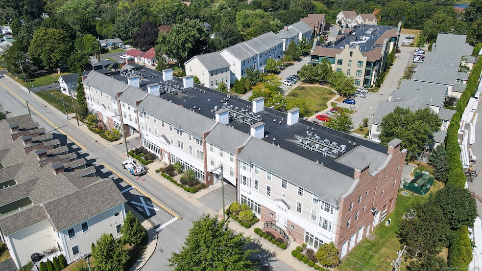 38 Hope St unit 34, Niantic, CT 06357 - photo 1