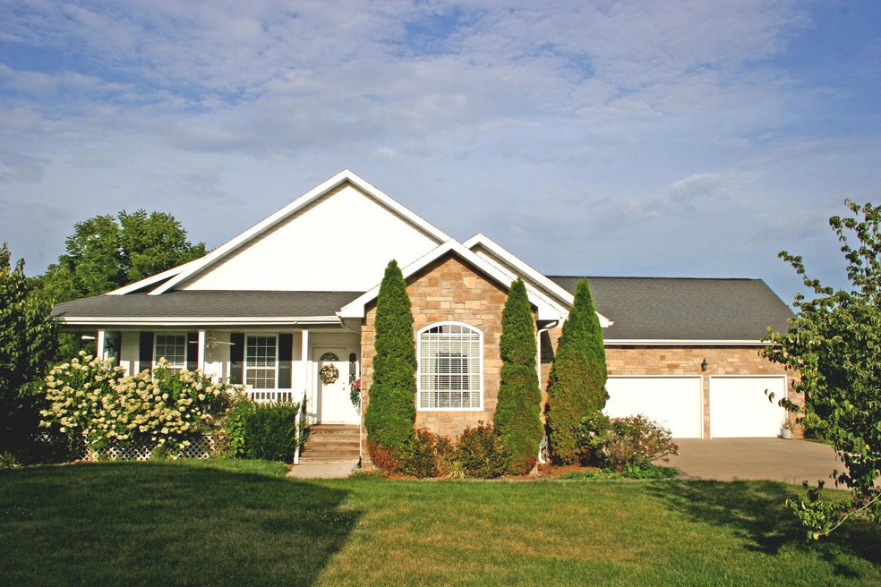 855 Scenic View Ct, Nixa, MO 65714 - photo 1