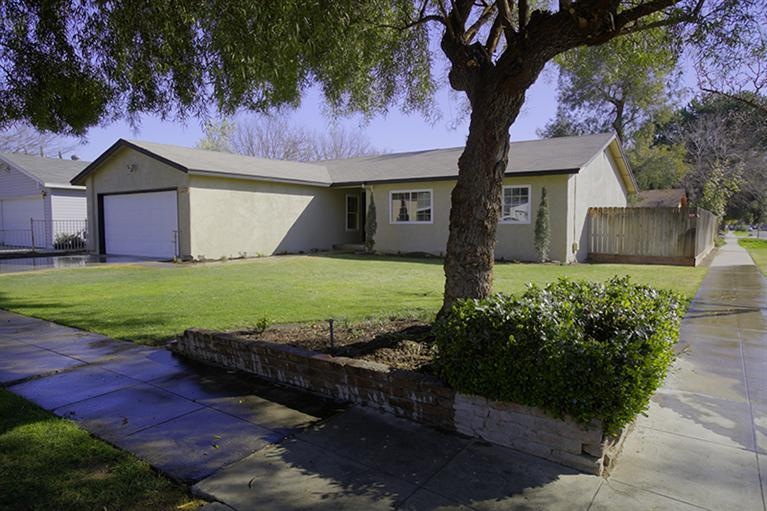 3712 N Miami Ave, Fresno, CA 93727 - photo 1