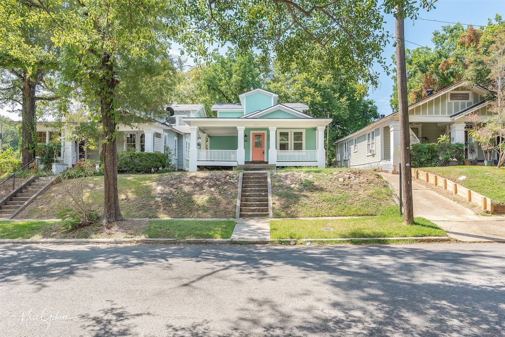 For Sale $239,900 • Co-Listing Agent