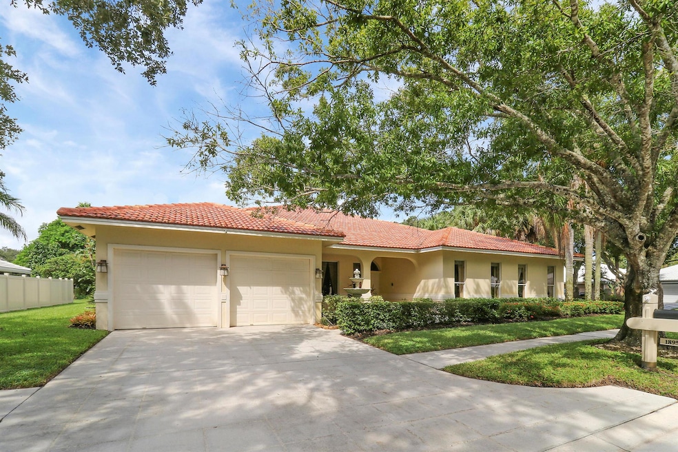 For Sale $895,000 • Co-Listing Agent