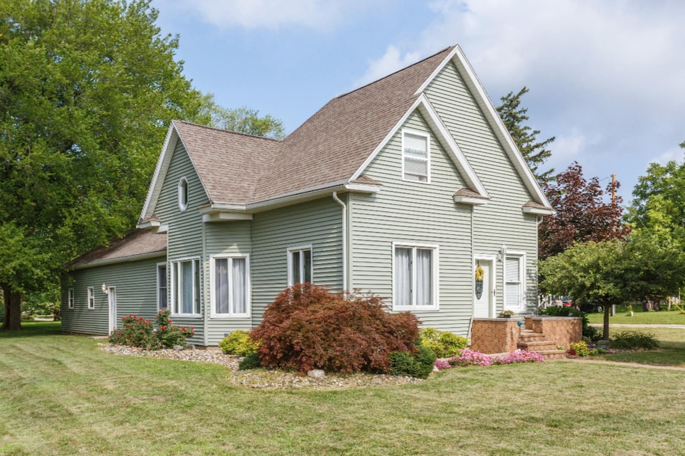 9760 Maple St, Bridgman, MI 49106 - photo 1