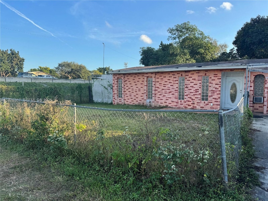 6230 Garfield St unit 1, Hollywood, FL 33024 - photo 1