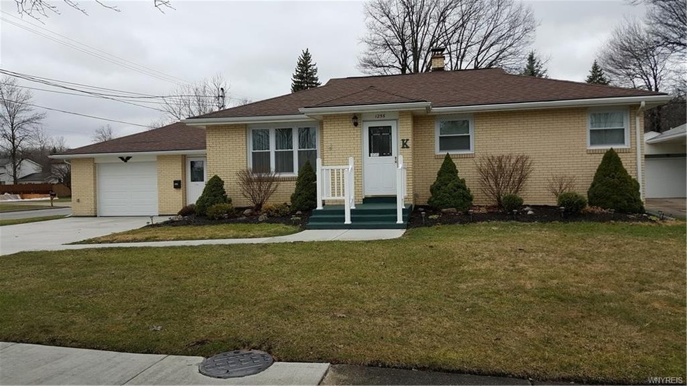 1256 Master St, North Tonawanda, NY 14120 - photo 1