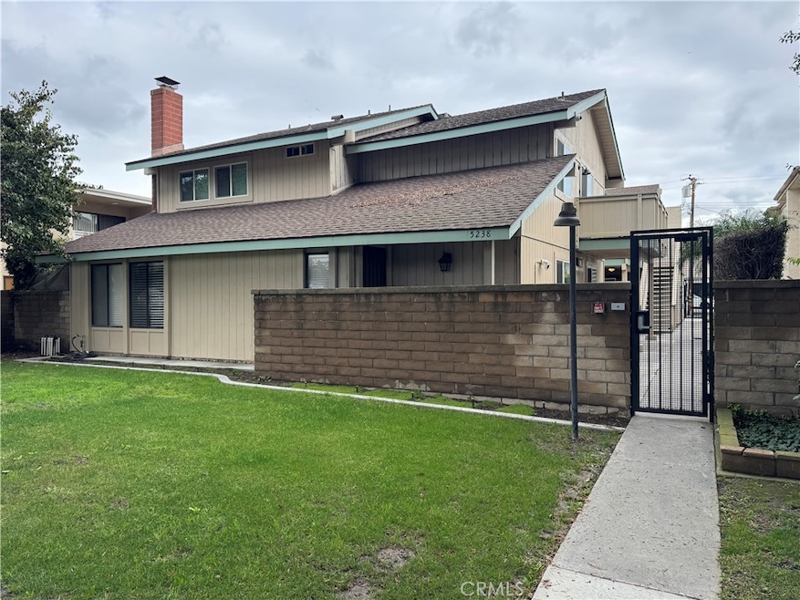 5238 Hayter Ave unit 2, Lakewood, CA 90712 - photo 1