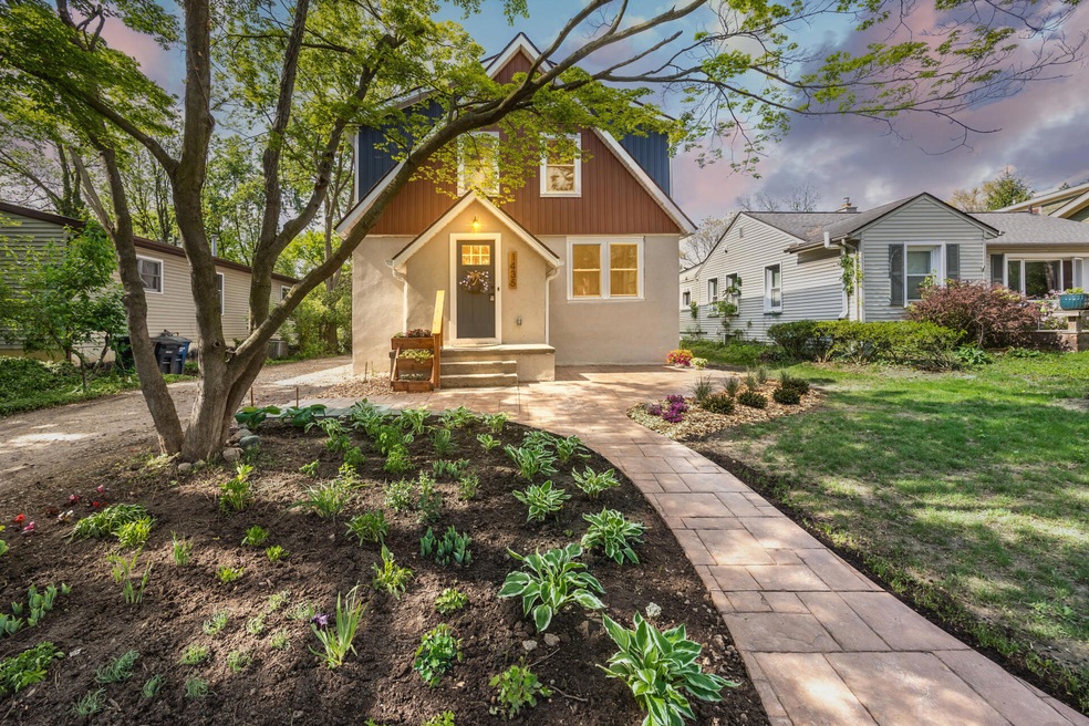 1435 Harpst St, Ann Arbor, MI 48104 - photo 1