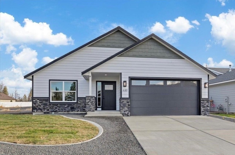 For Sale $450,000 • Co-Listing Agent