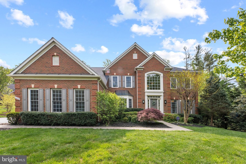 11618 Cedar Chase Rd, Herndon, VA 20170 - photo 1