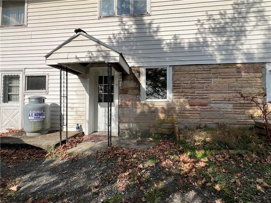 40 Gillespie St, Pine Bush, NY 12566 - photo 1