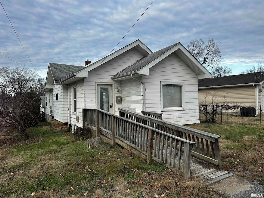 800 E Mckinley St, Marion, IL 62959 - photo 1