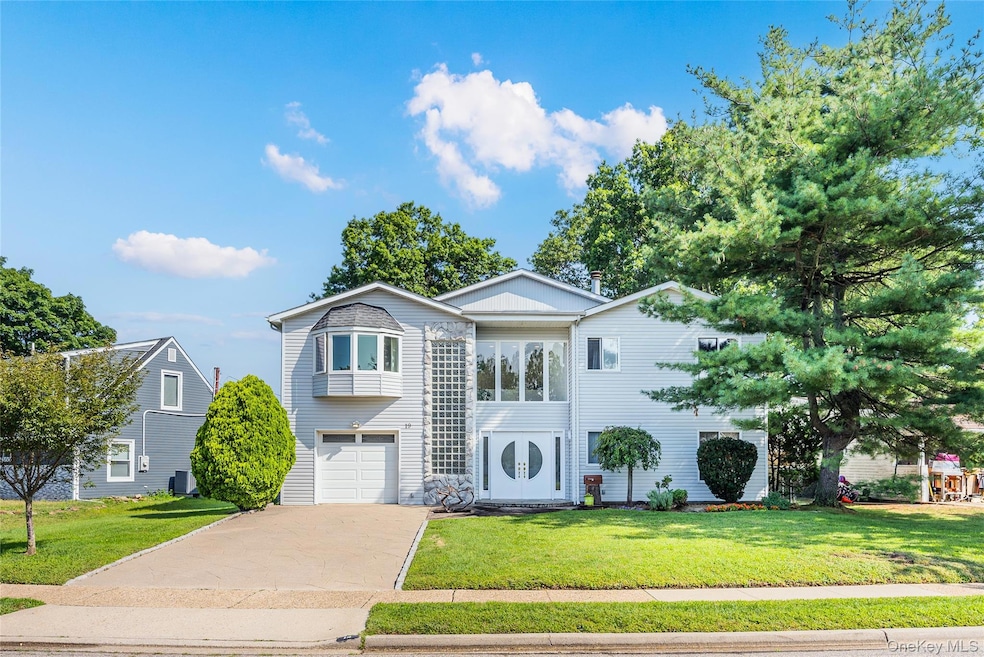 Pending $1,089,999 • Co-Listing Agent