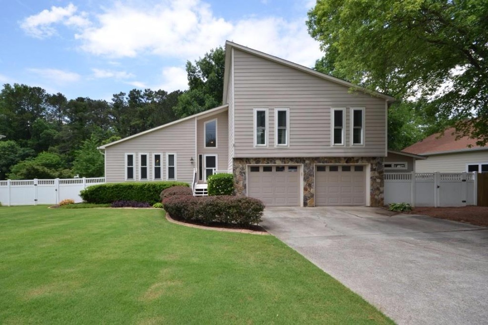 Pristine Home in Simpson School District on a HUGE