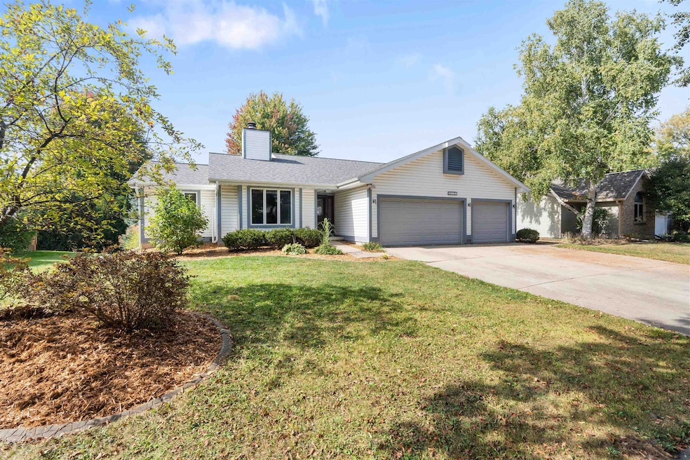 For Sale $599,900 • Co-Listing Agent